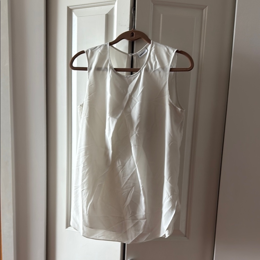 DKNYC Elegant White Top